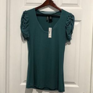 NWT bisou bisou green blouse